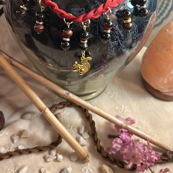 Faux Suede Tigerβs Eye Choker w/ gold Squirrel Charm - Picture 4 of 8